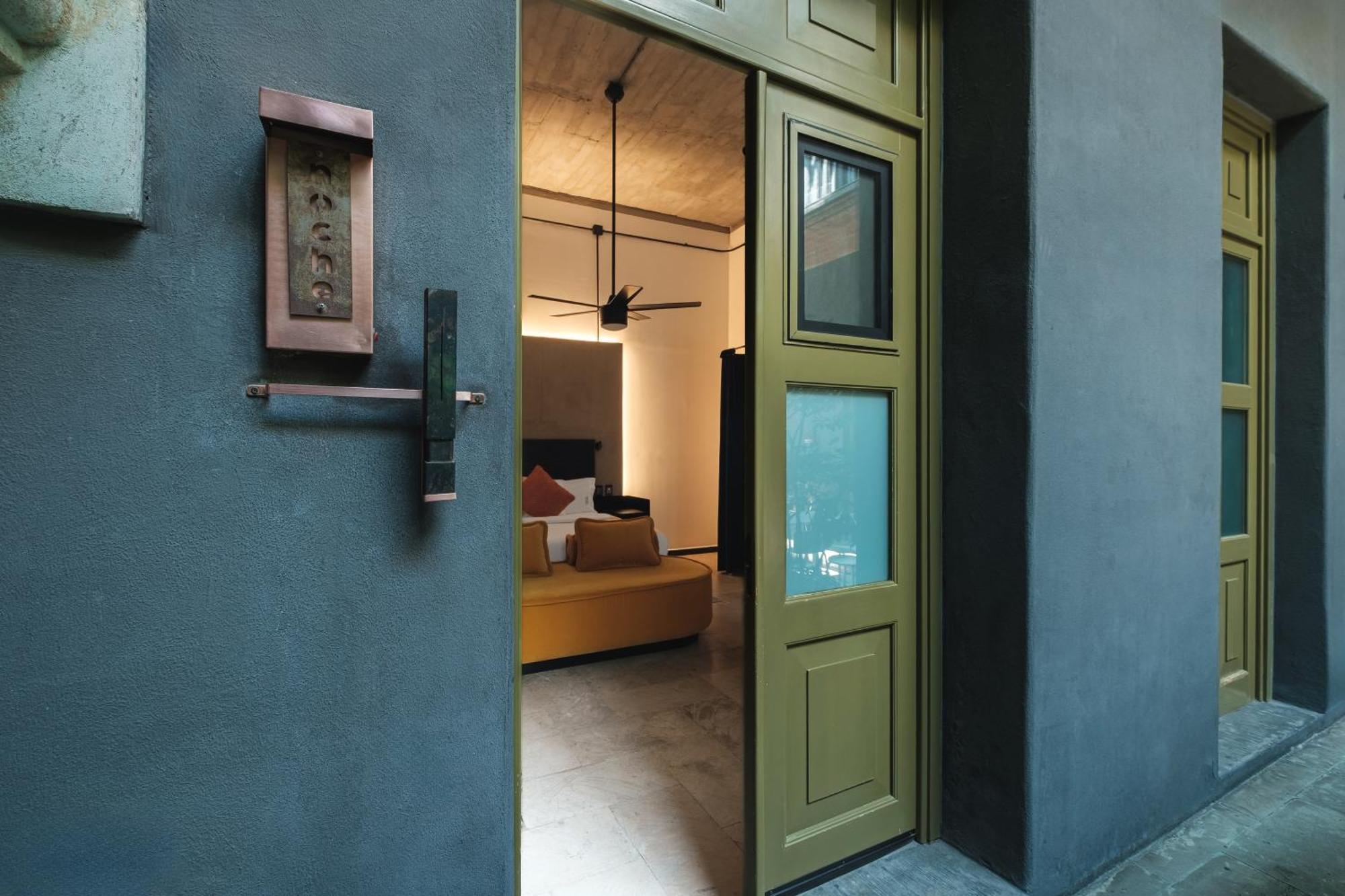 Pug Seal Hotel Oaxaca