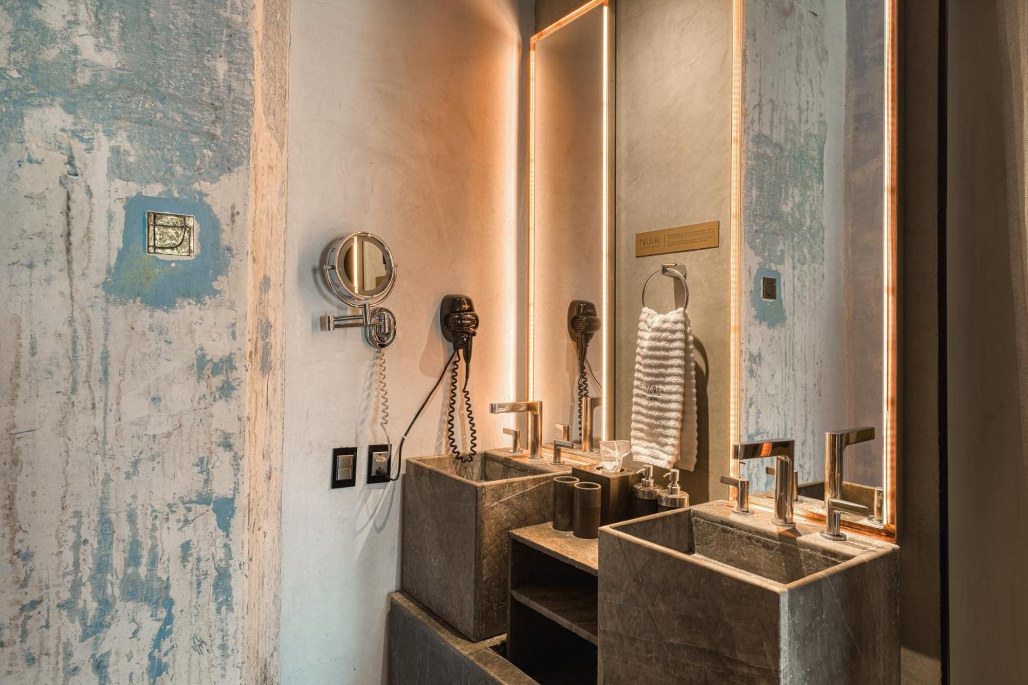 Pug Seal Hotel Oaxaca